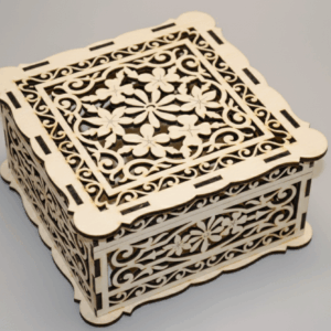 Scatola artistica Luisa in legno traforato